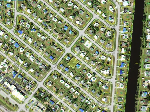 3421 Maple Ter #16, Pt Charlotte, FL 33952