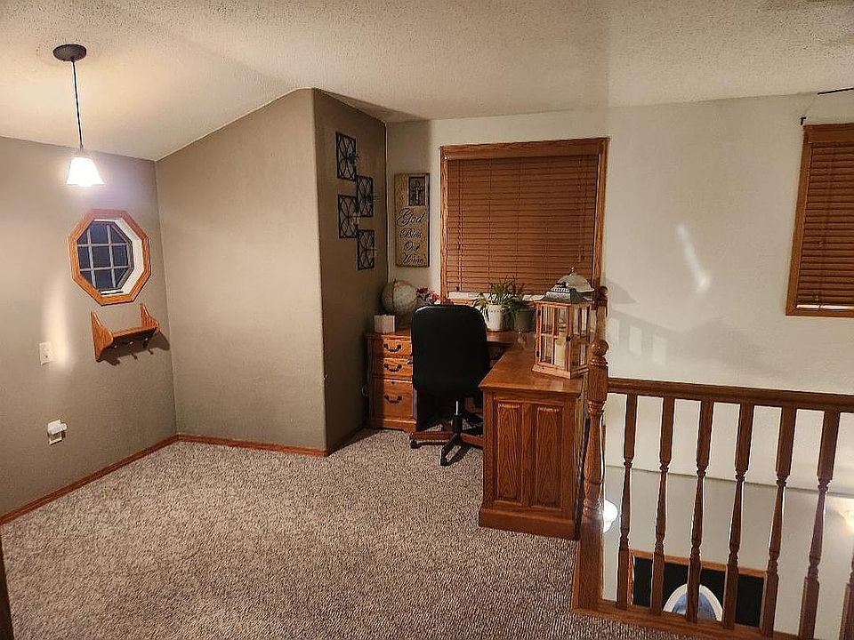 273 Montraille St, Pembina, ND 58271 Zillow