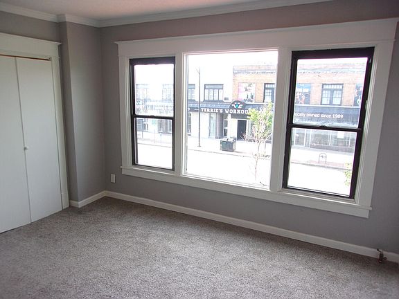 3rd image of 1472 Hertel Ave