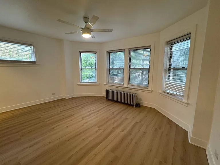 6310 N Artesian — Photo 20