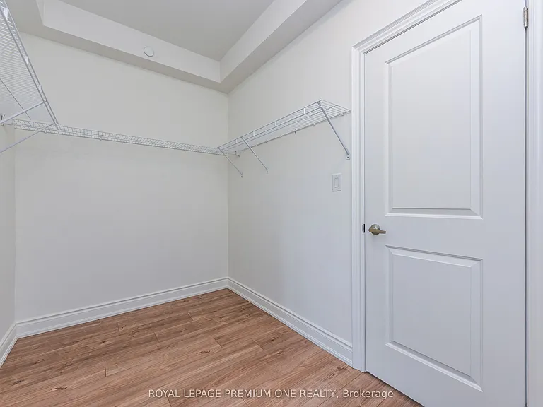 33 Salvador Allende Ct — Photo 25