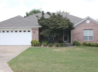 1685 Amelia Dr, Conway, AR 72034