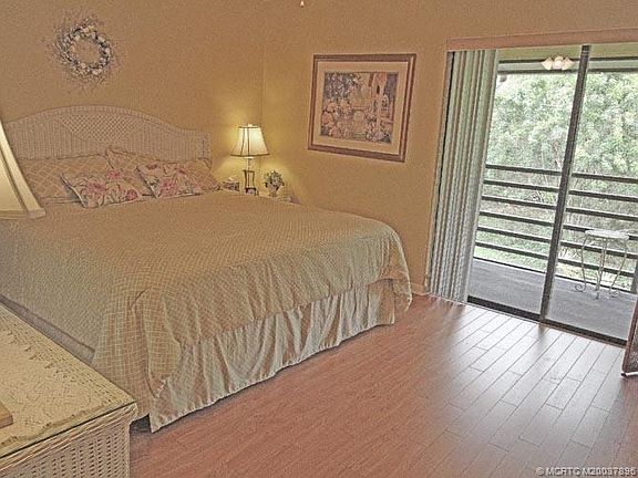 5th image of 300 SW South River Dr APT 204