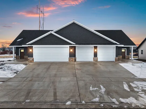 3006 Woodward Way, De Pere, WI 54115