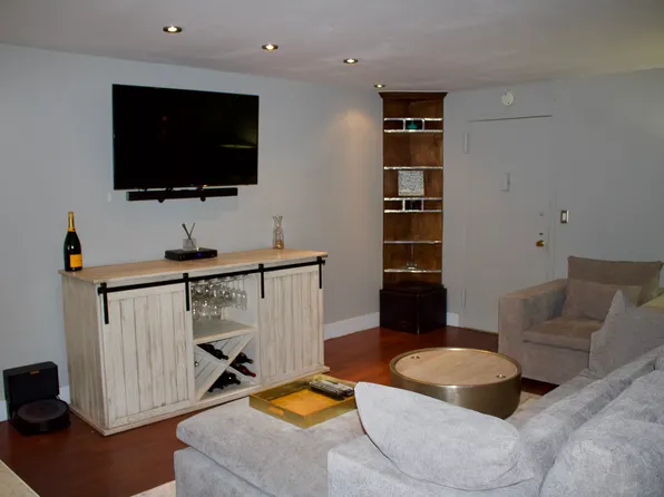 85 8th Avenue image 1 of 16