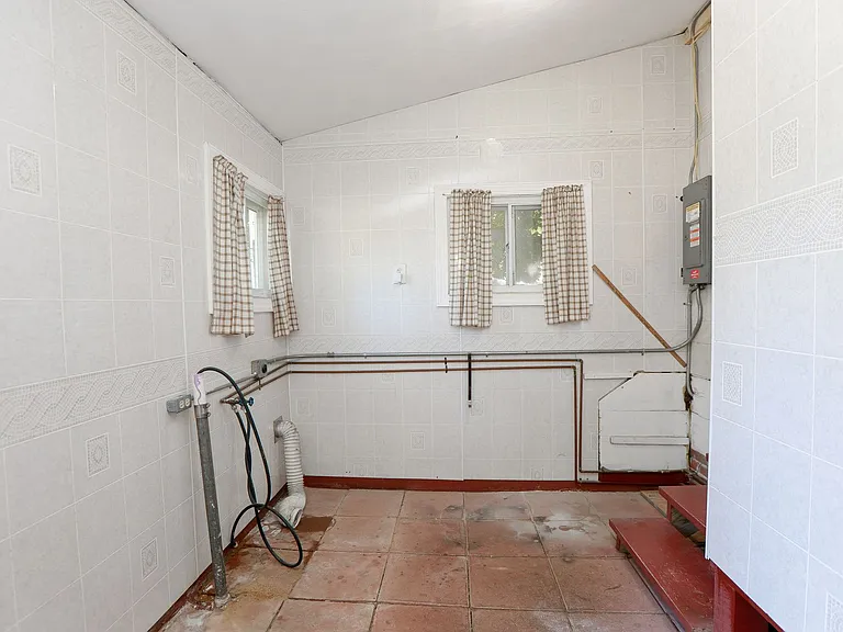 768 Mayfield Ave — Photo 27
