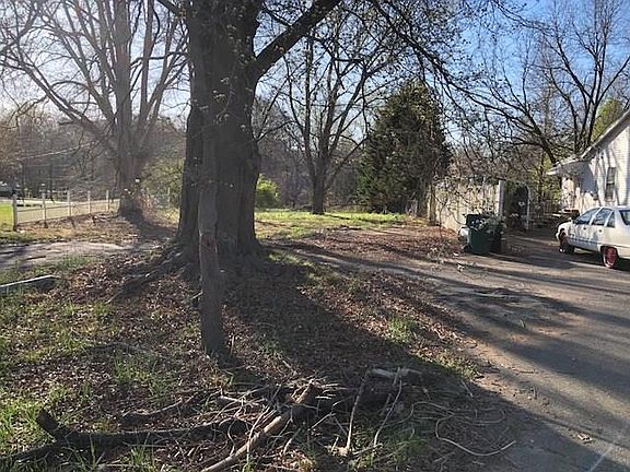 5th image of 38 Cherry Ln