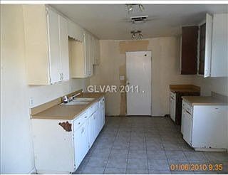 3rd image of 3825 Clear Lake Ct