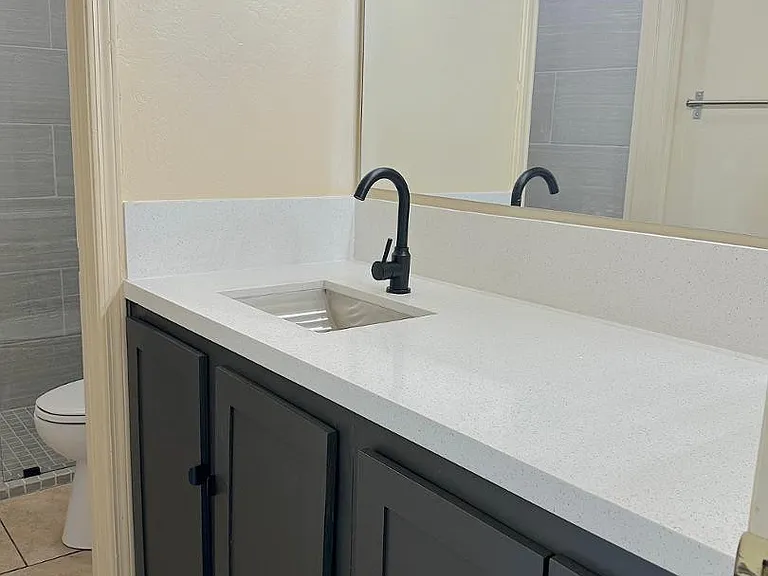 2208 E Farmdale Ave — Photo 19
