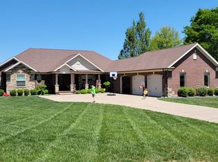 1010 Tunnel Hill Church Rd, Elizabethtown, KY 42701