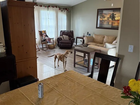 2205 NE 1st Pl, Cape Coral, FL 33909