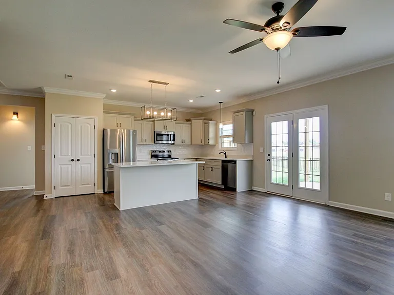 2547 Rafiki Dr — Photo 28