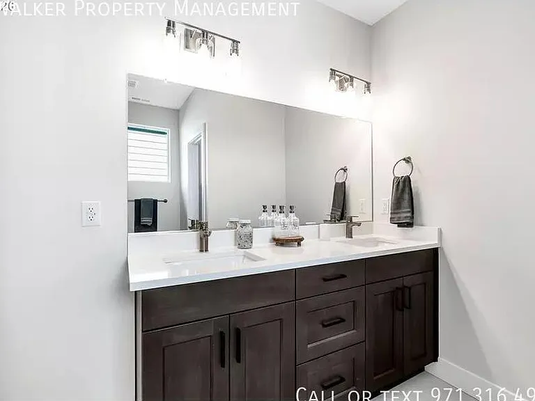 996 E Rork Ct — Photo 11