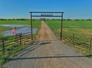 1686 Van Loh Rd, Iowa Park, TX 76367