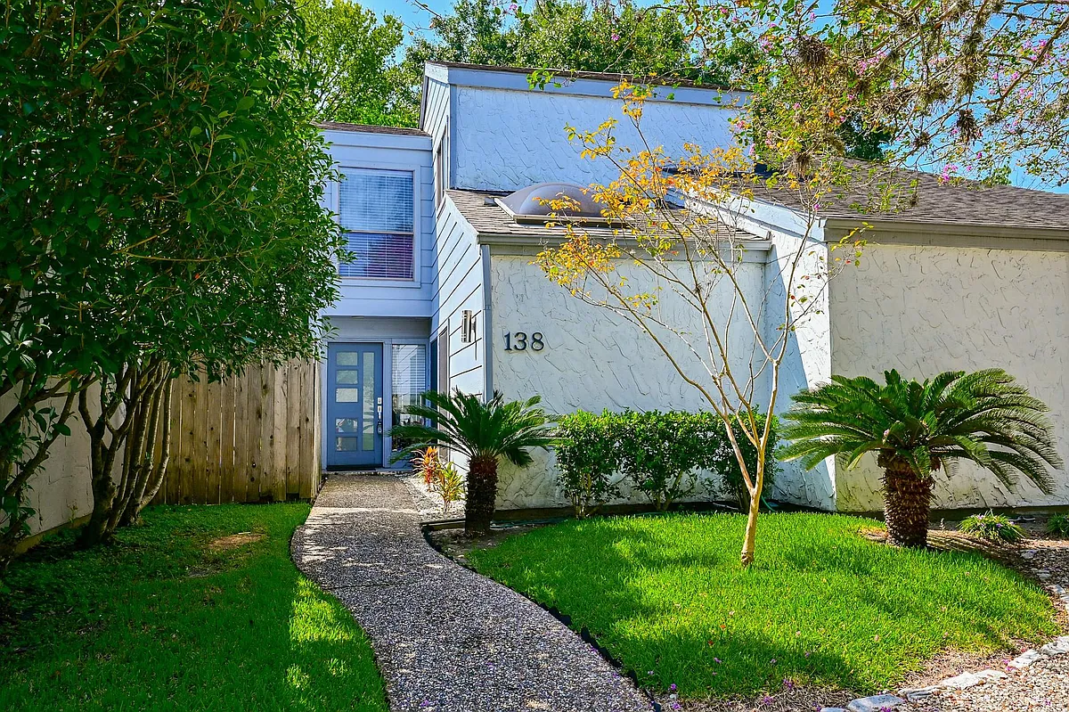 Building Photo - 12800 Briar Forest Dr #138