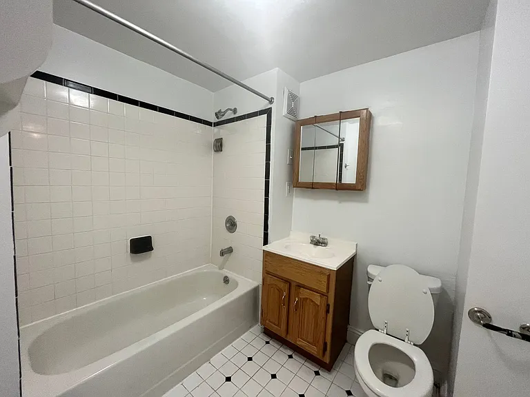 1309 Park Ave — Photo 9