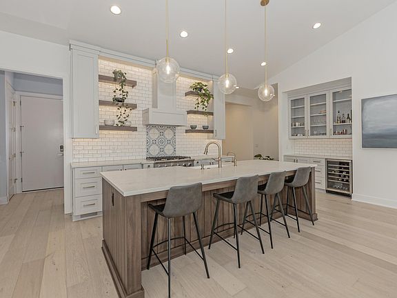 2nd image of 183 Bridgeport Way
