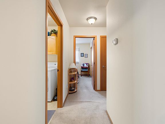 2nd image of 506 Smoketree Pl