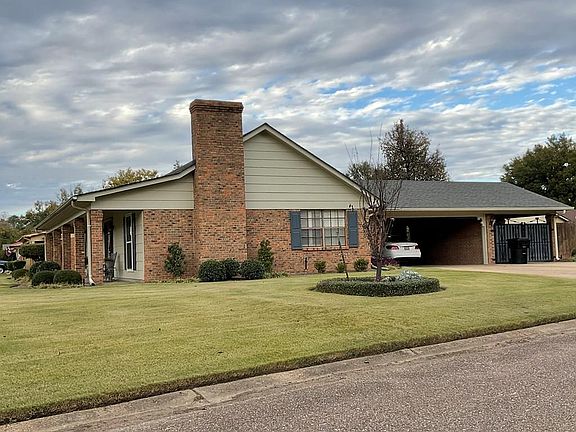 3rd image of 2392 Bluebird Dr