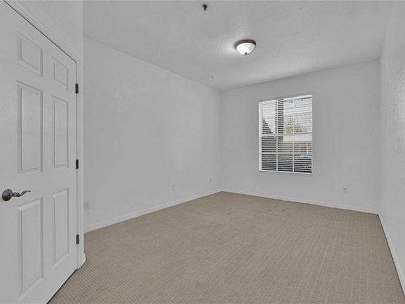 5th image of 8300 Portofino Dr Unit 101