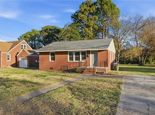 26 Westminister Dr, Hampton, VA 23666
