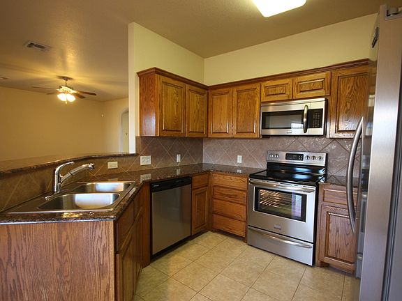 4th image of 303 Curtis Dr