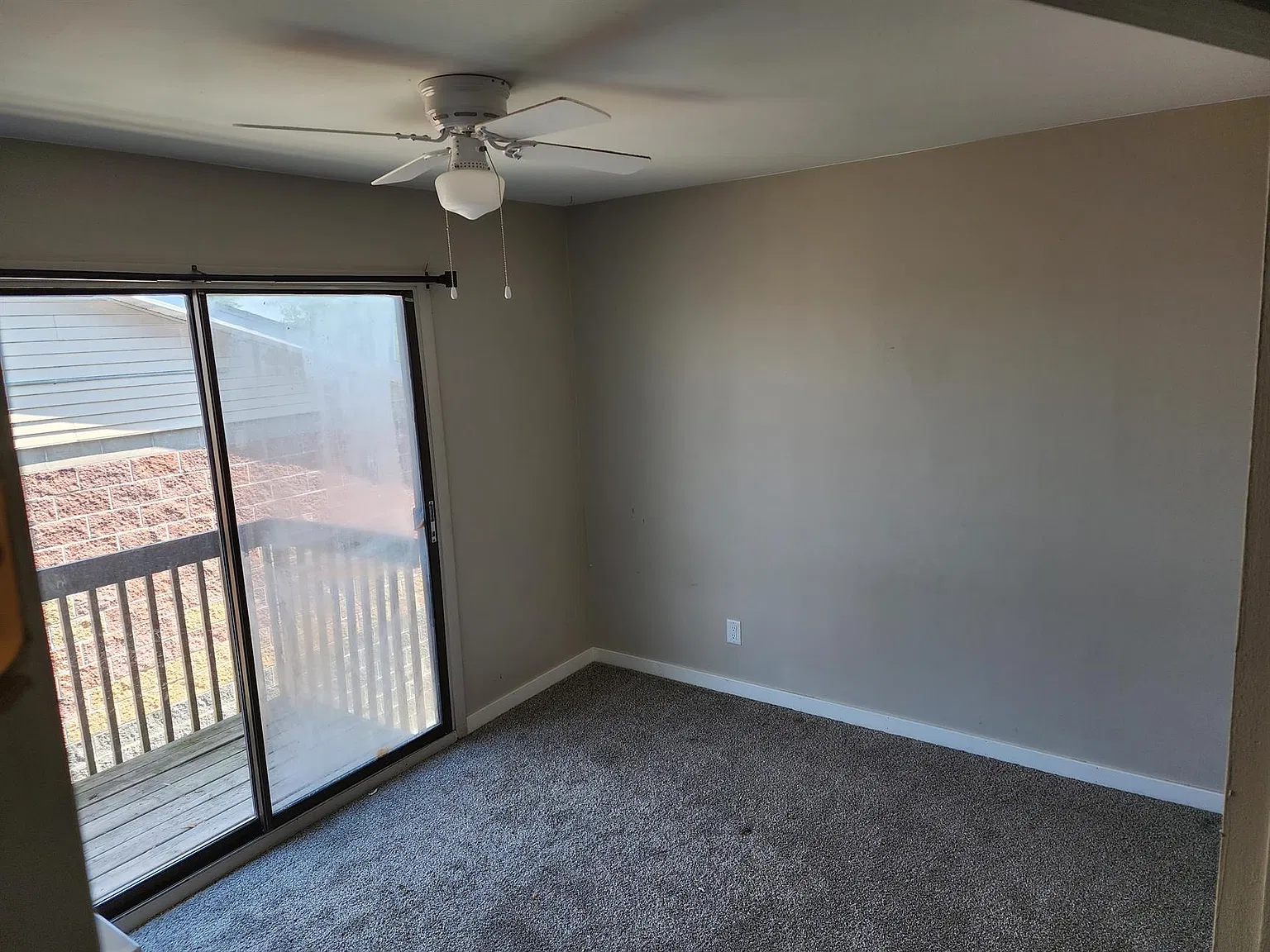 2 bed, $900 — Photo 4