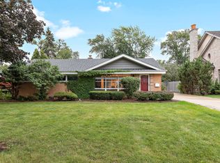 2543 Pick Dr, Glenview, IL 60025