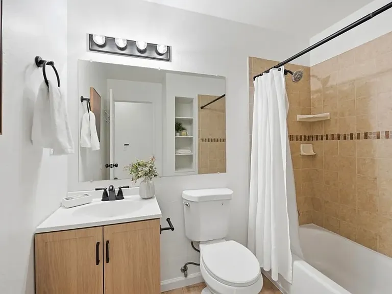 17065 Peppertree Dr — Photo 4