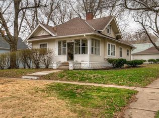 209 E 4th St, Malvern, IA 51551