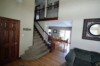 4 bed, 2150 sqft, $3,100 — Photo 3