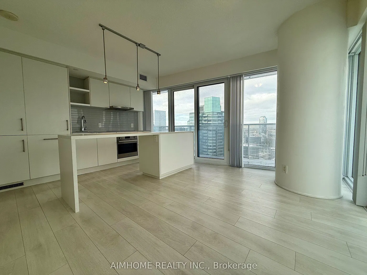 2 bed, $3,600 — Photo 3