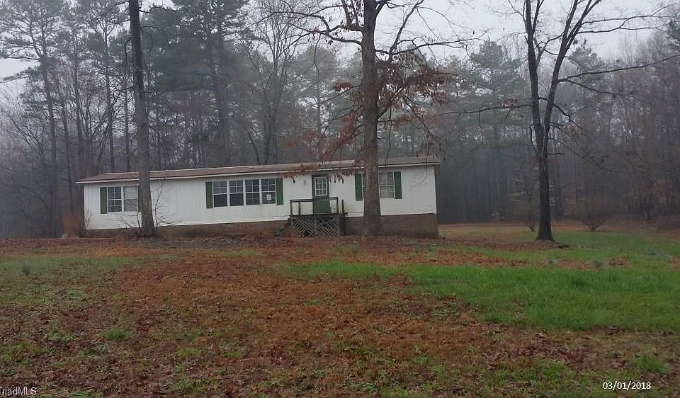 1st image of 143 Spruce Pine Trl