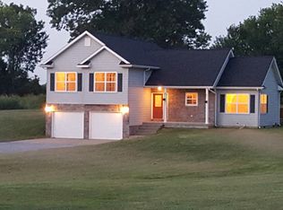 21567 S 1469th Rd, Nevada, MO 64772