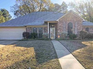 6702 Palisades Dr, Texarkana, TX 75503