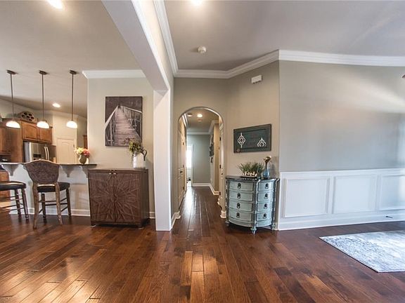 5th image of 4005 SW Banbury Dr