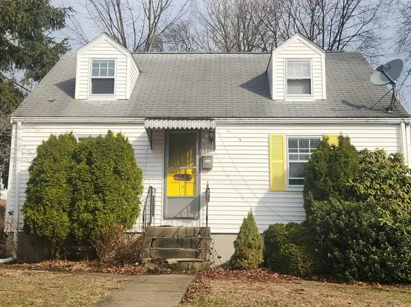55 Bartley St, Wakefield, MA 01880