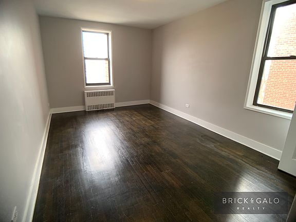 3rd image of 3900 Kings Hwy APT 3M