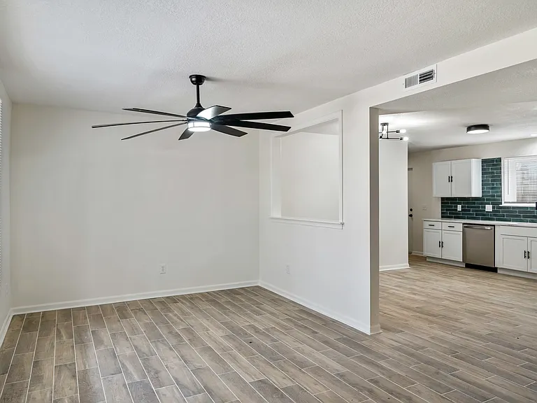 4001 S Minnie St — Photo 9