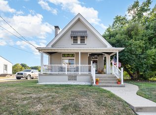 102 E 3rd St #209, Silver Grove, KY 41085
