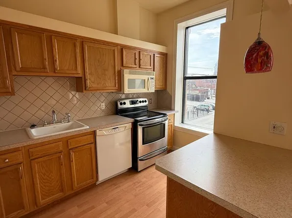 21 Salem Avenue, 21 Salem Ave APT 1, Carbondale, PA 18407