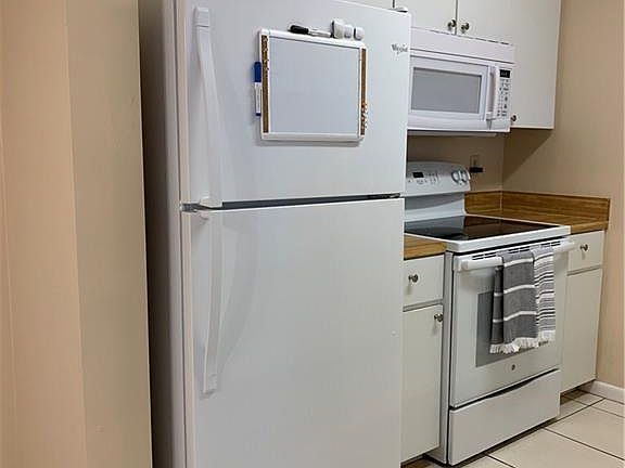 5th image of 1425 39th Ave