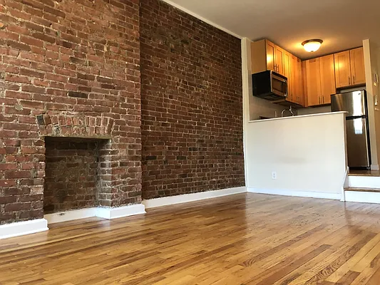 Rented by Longbrook Real Estate Capital LLC | media 10