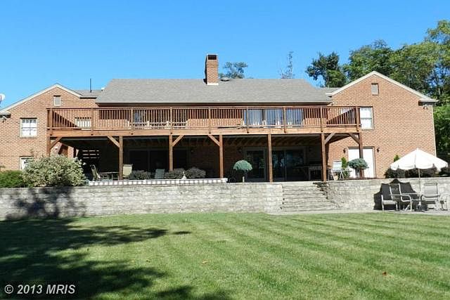 2nd image of 110 Edgewood Cir