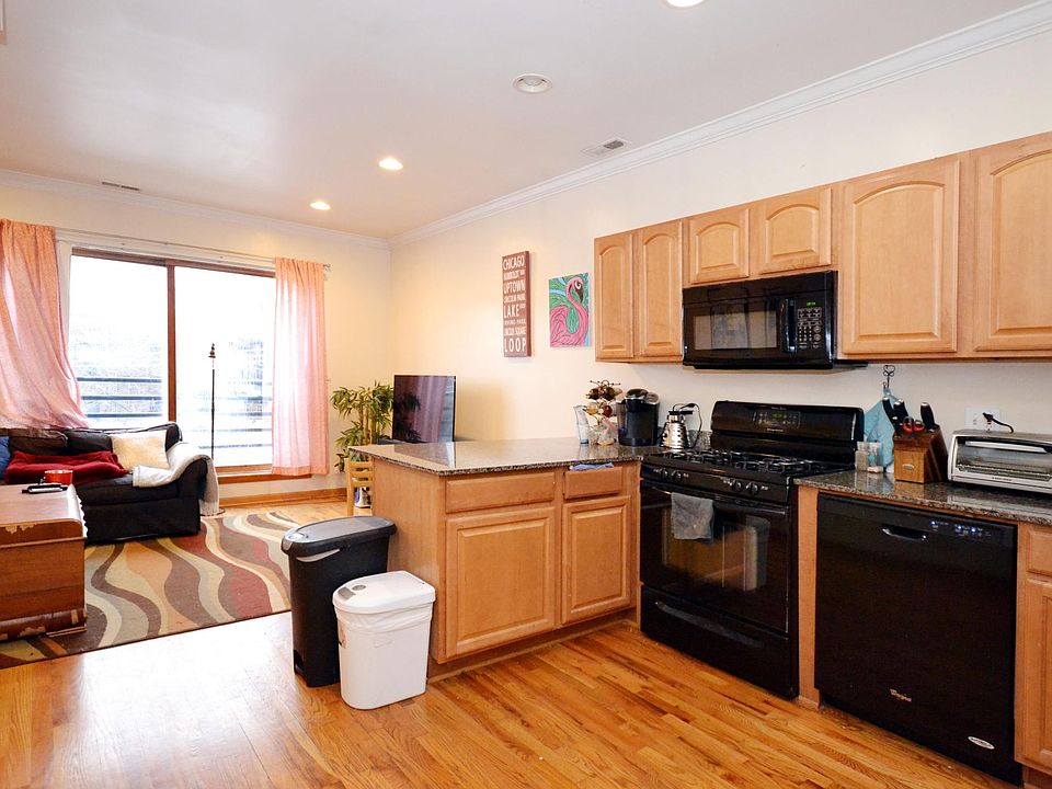 1st image of 907 W Belmont Ave APT 3r