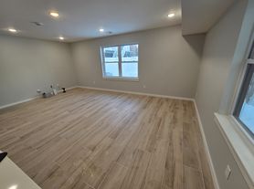 68 Main St, Newark, NJ