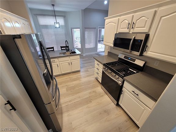4th image of 10028 Arbuckle Dr