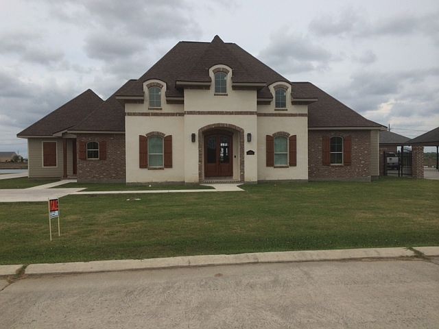 125 St. Delphine Dr. 