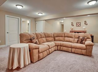 1119 Declaration Dr, Savoy, IL 61874