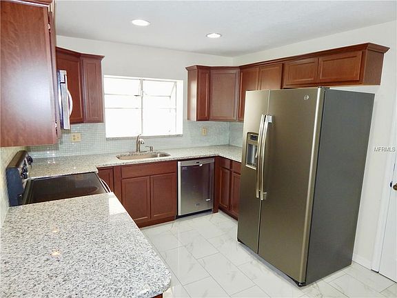 3rd image of 4958 Klosterman Oaks Ct